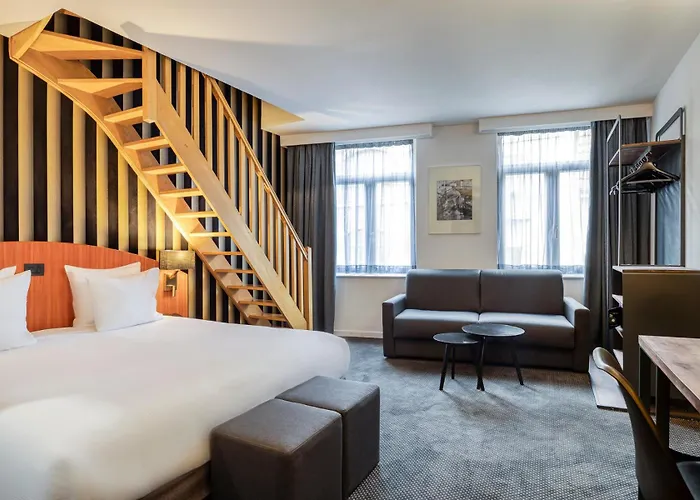 Aris Grand Place Hotel