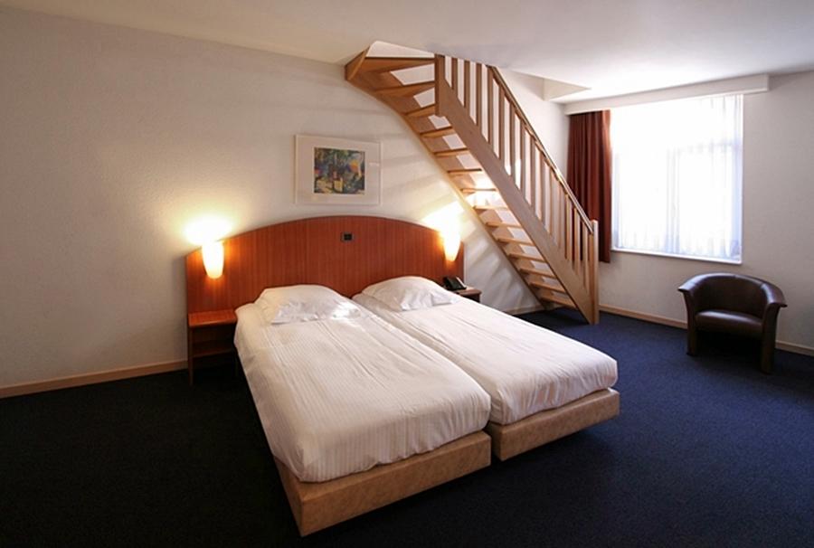 Aris Grand Place Hotel 3*