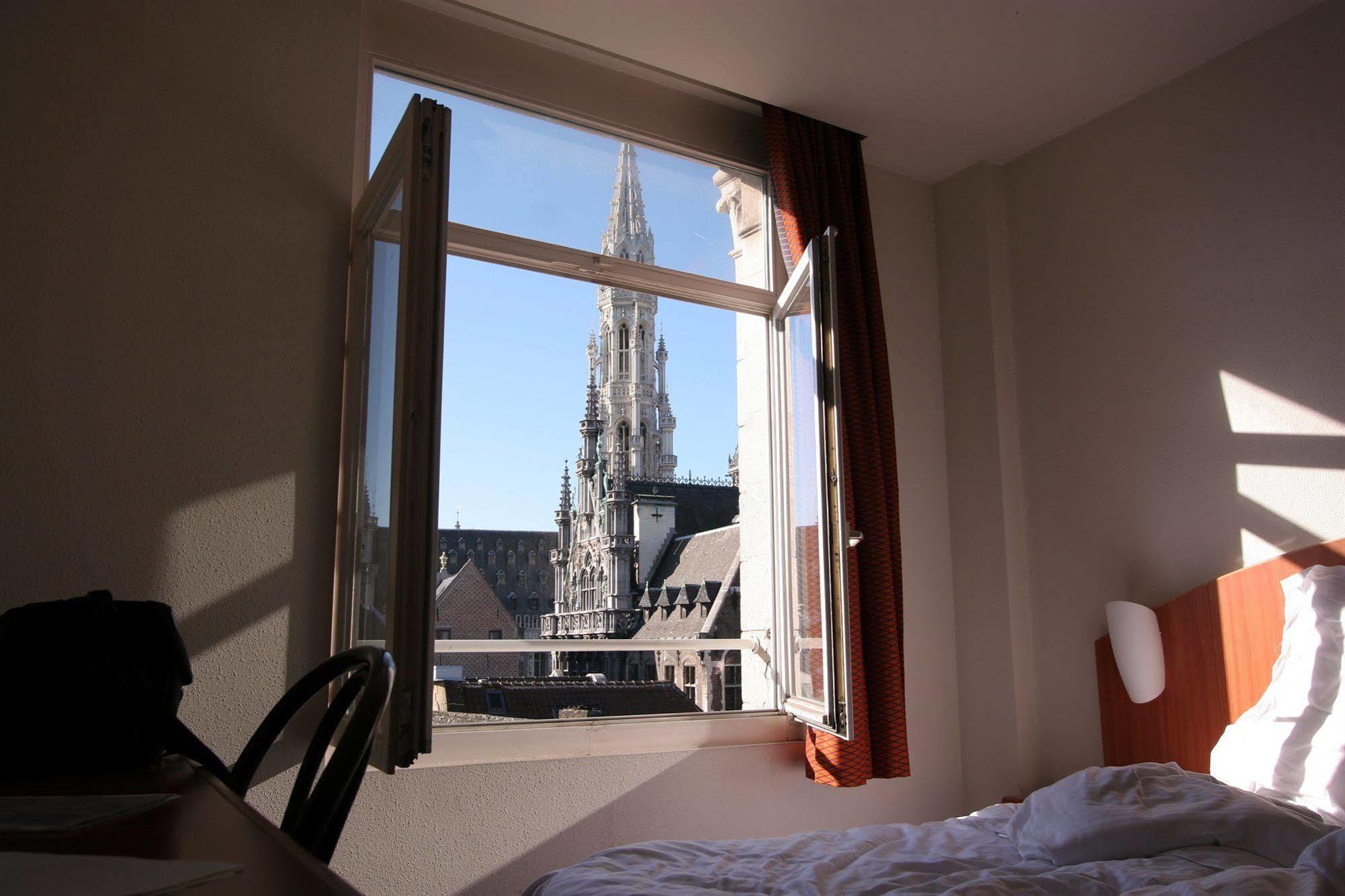 Aris Grand Place